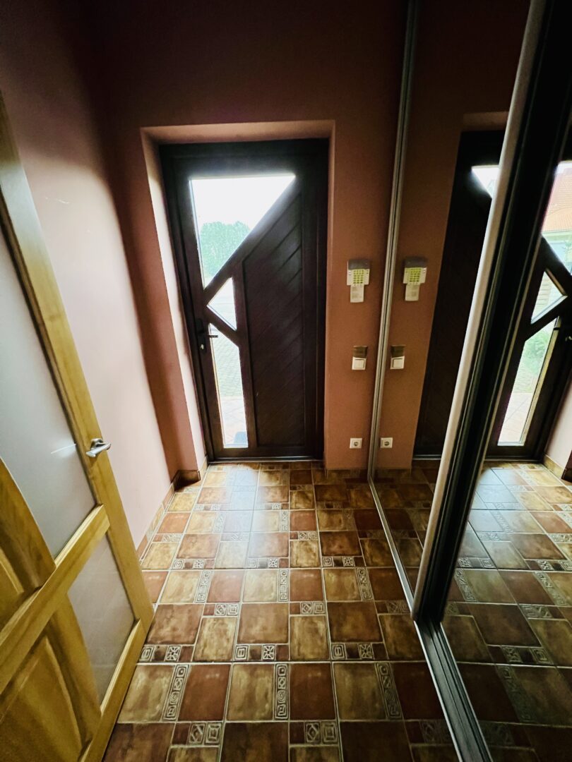 Parduodamas puikiai įrengtas kotedžas Klaipėdos r