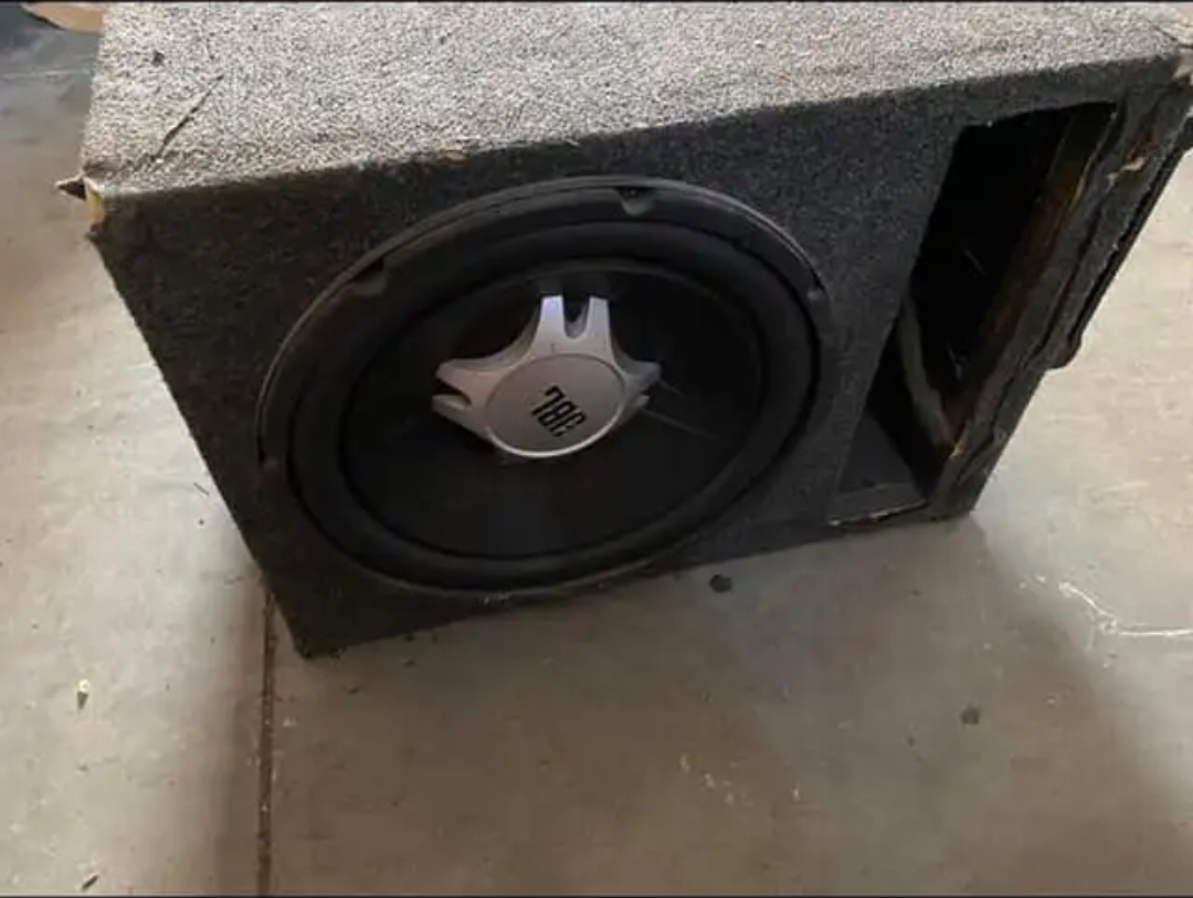 Žemadažnis su stiprintuvu