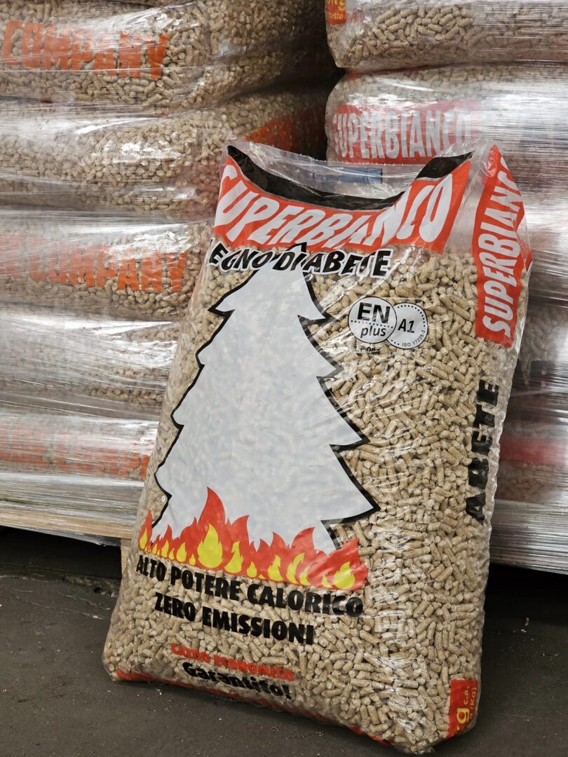 Parduodu medienos granules