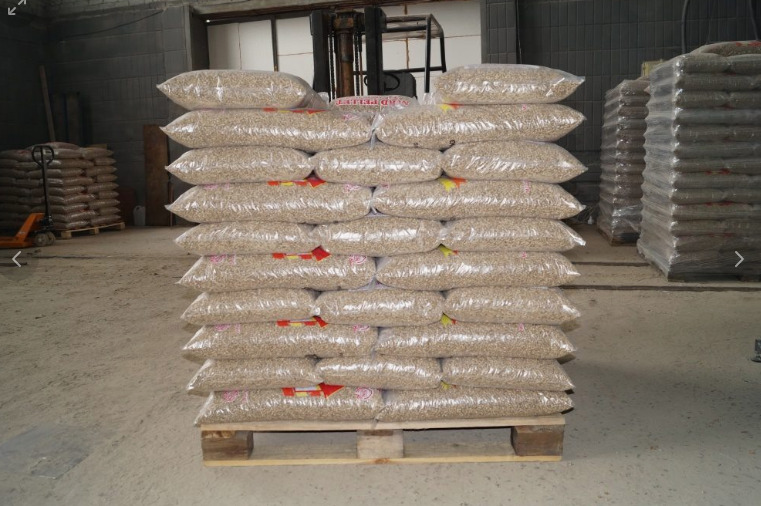 Parduodu medienos granules