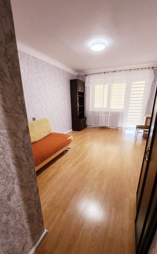 Parduodamas 2 kambarių butas 43 kv.m