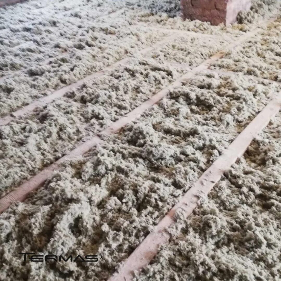 Šiltinimas purškiamomis biriomis vatomis