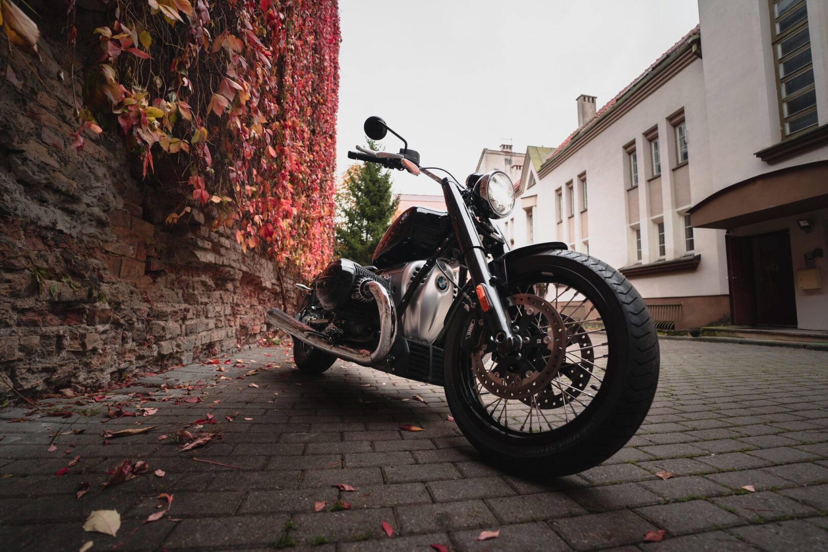 MOTOCIKLŲ REMONTAS I MOTOSPINTA