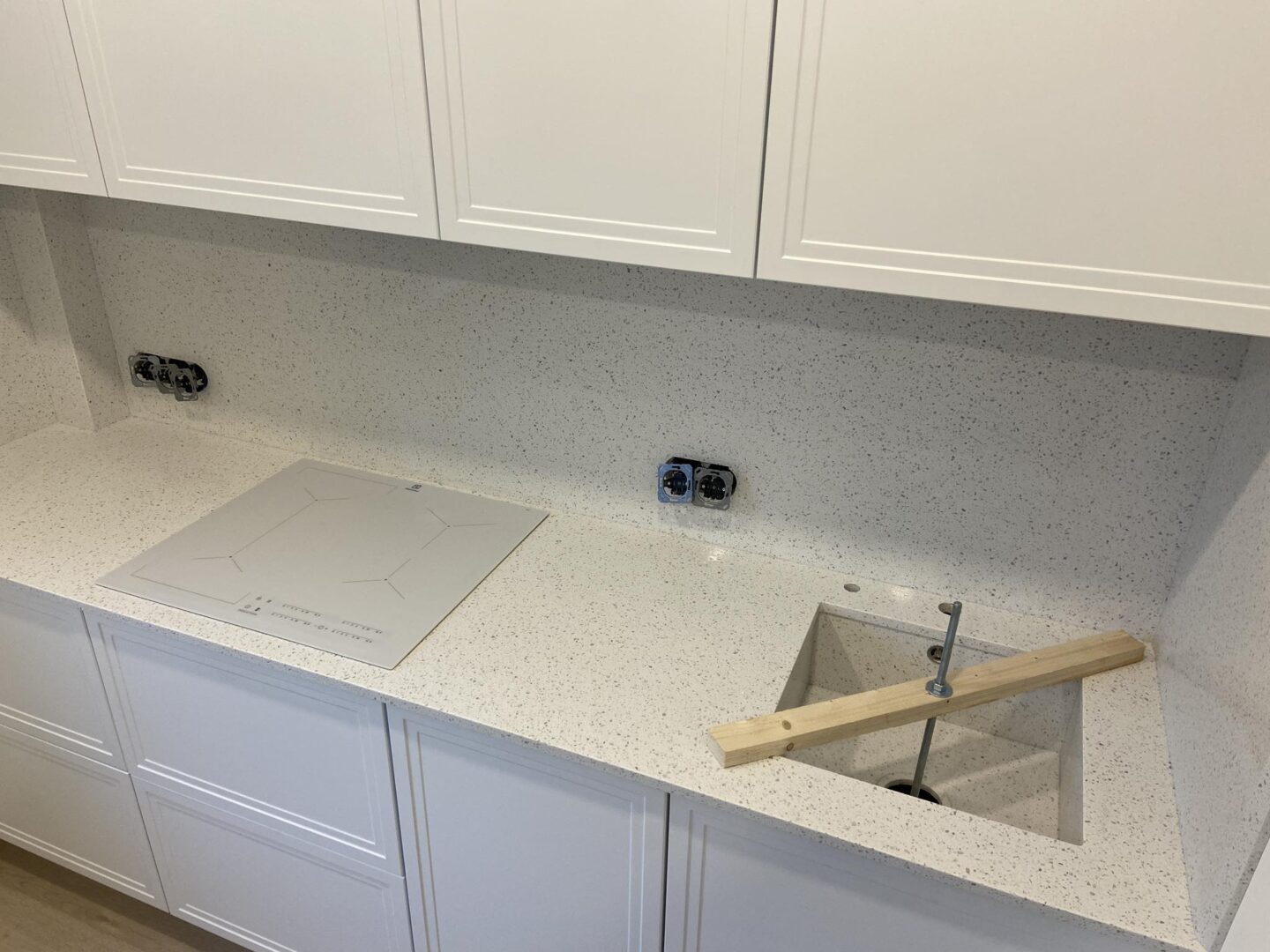 Kvarco Stalviršiai | Virtuviniai stalviršiai | Dirbtinio akmens stalviršiai |