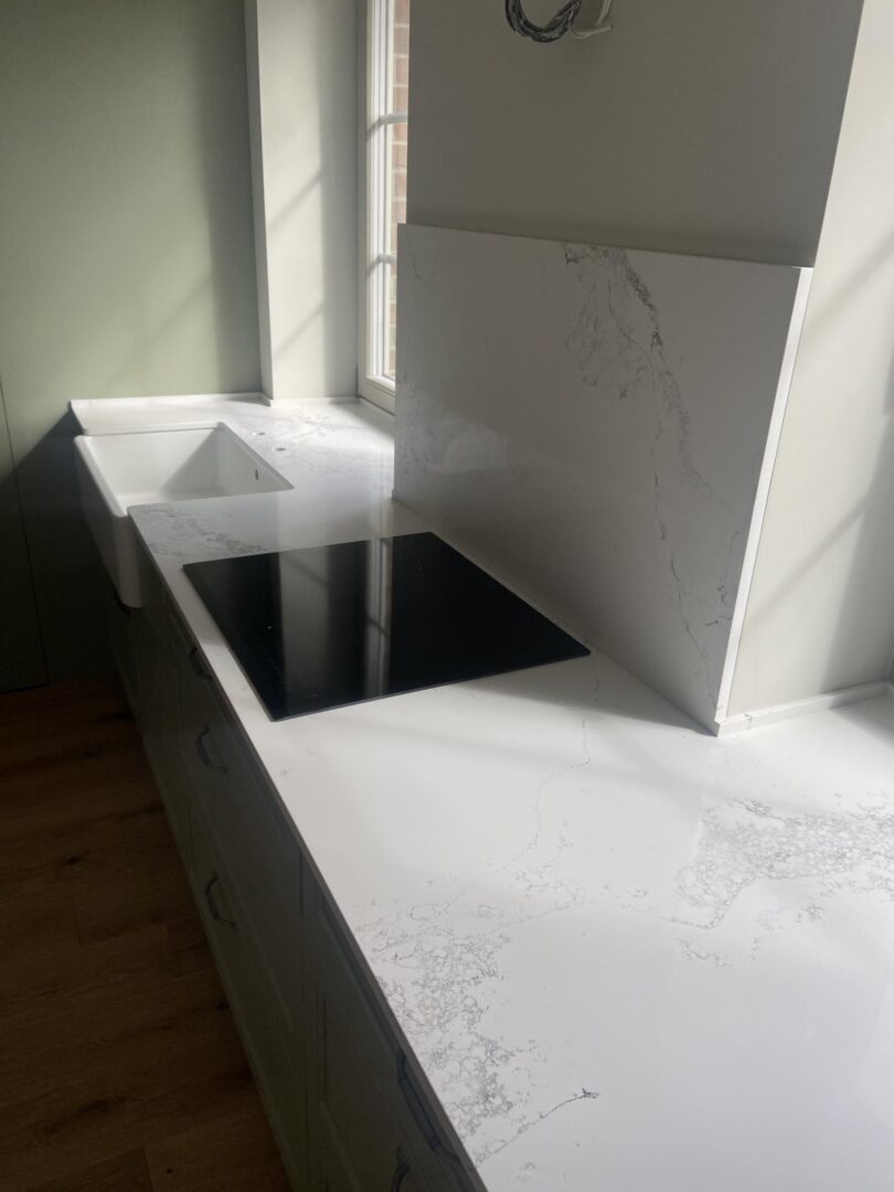 Kvarco Stalviršiai | Virtuviniai stalviršiai | Dirbtinio akmens stalviršiai |