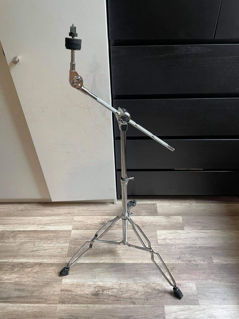 Būgnų lėkštės stovas