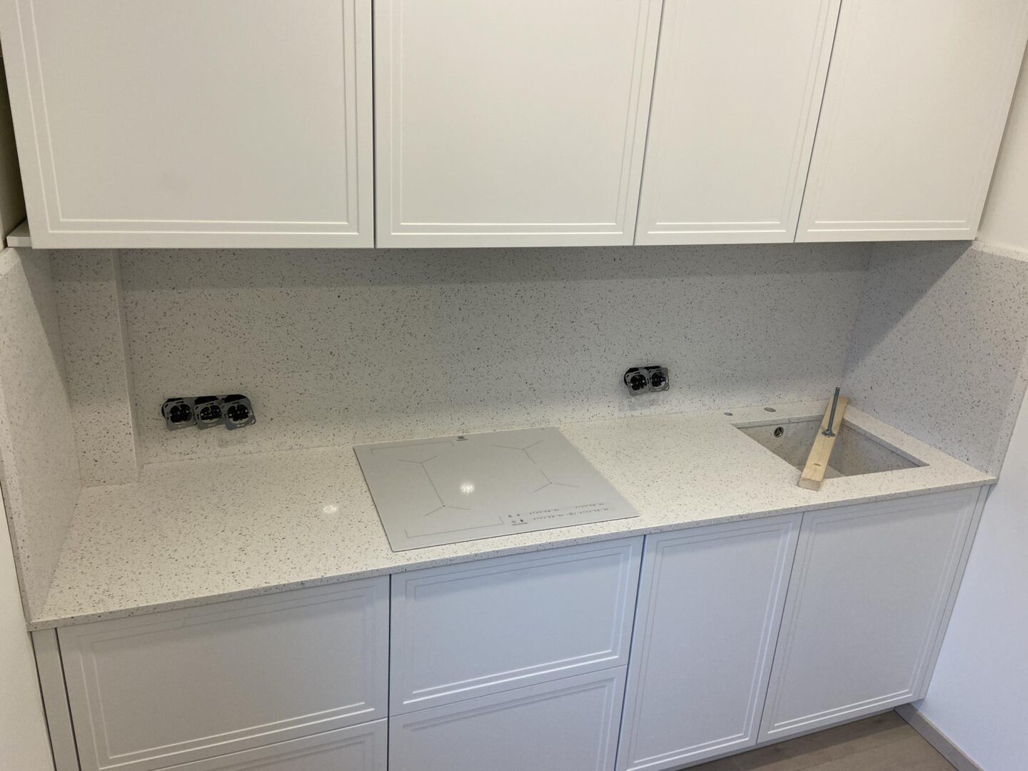 Kvarco Stalviršiai | Virtuviniai stalviršiai | Dirbtinio akmens stalviršiai |