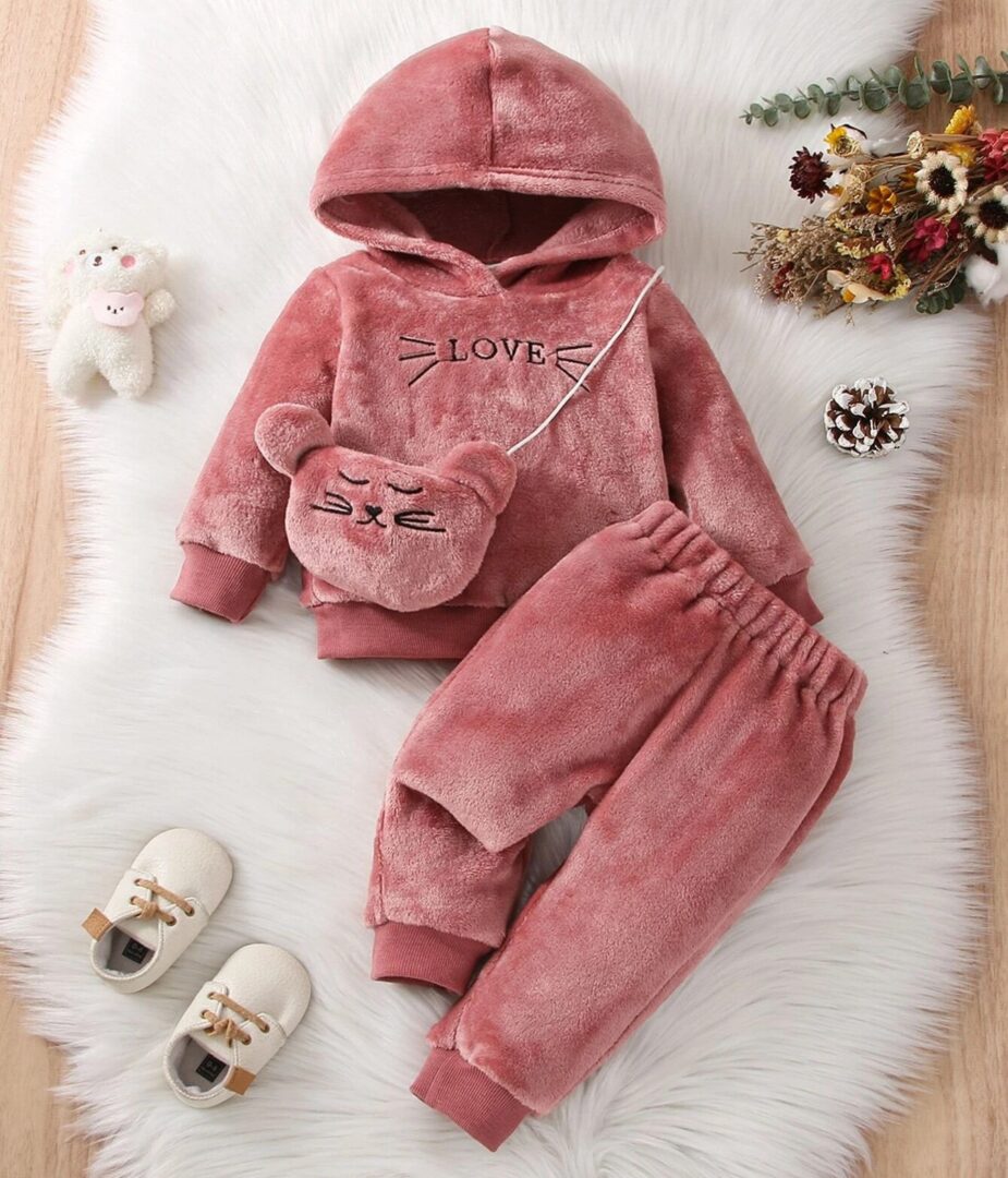 Raudonmedžio spalvos pašiltintas komplektas