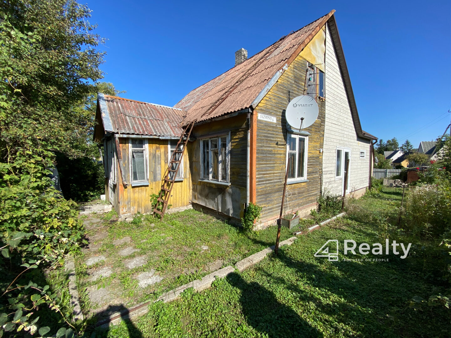 SKUBIAI PARDUODAMAS NAMAS