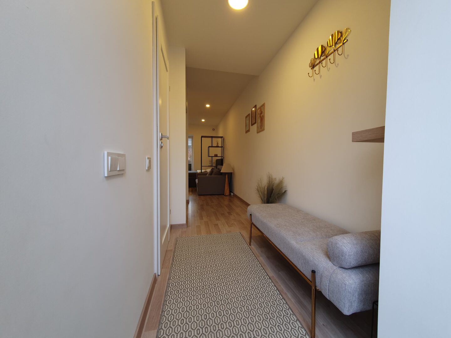 Parduodamas naujai įrengtas butas Palangoje, arti centro.