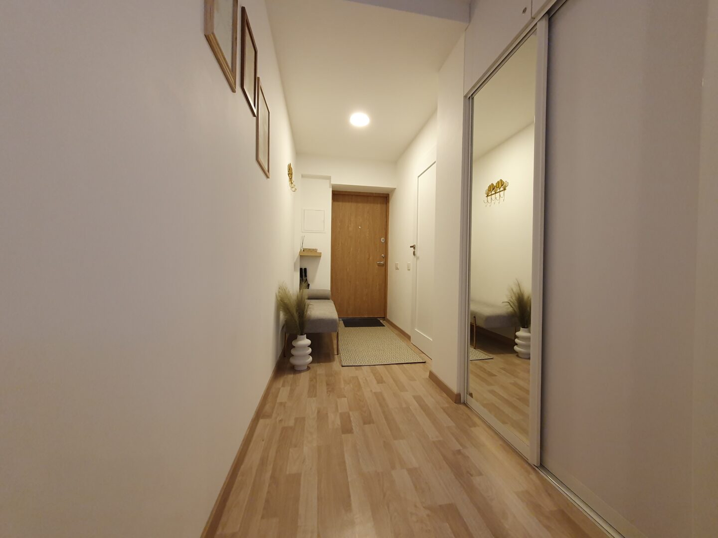 Parduodamas naujai įrengtas butas Palangoje, arti centro.