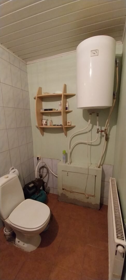 Parduodamas namas ant upės kranto Kretingos raj. Genčių kaime.