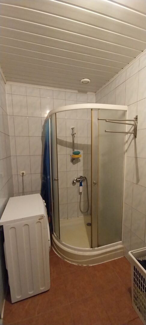 Parduodamas namas ant upės kranto Kretingos raj. Genčių kaime.