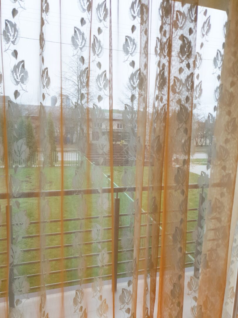 Parduodamos naudotos, itin gerame stovyje, užuolaidos