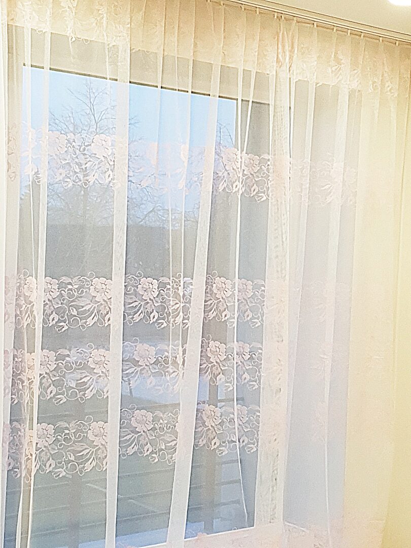 Parduodamos naudotos, itin gerame stovyje, užuolaidos