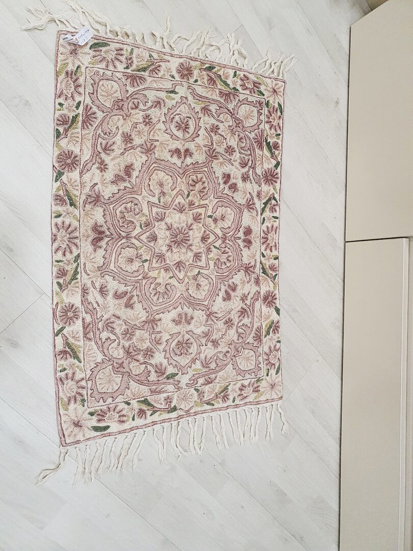 Parduodami naudoti, itin gerame stovyje kilimėliai, 