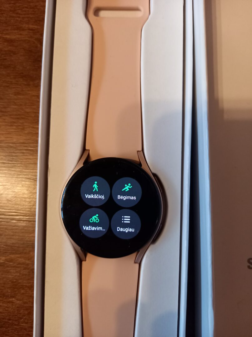 Parduodu Samsung Galaxy Watch5 SM-R905F