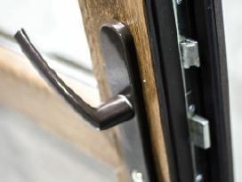 Naujos plastikinės lauko durys