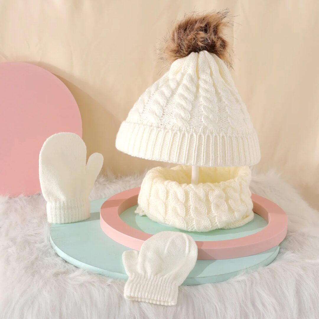 3 dalių baltas komplektas