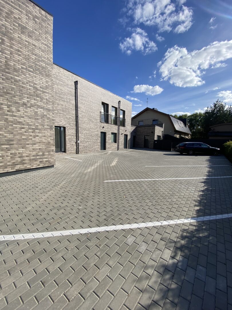 Parduodamas naujai įrengtas butas Palangoje, arti centro.