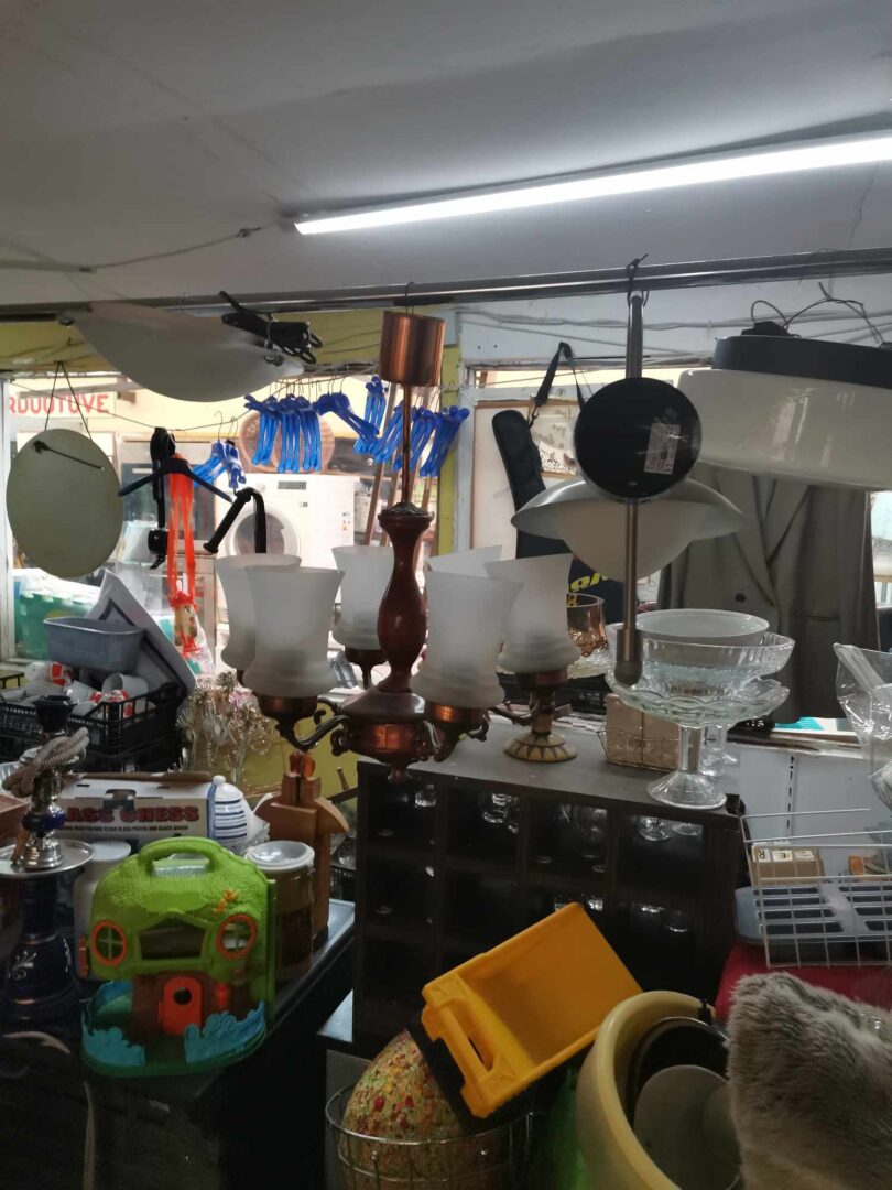 Išskirtinės liustros yvairūs švietuvai lempos iš užsienio pigiau