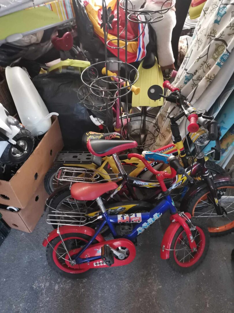 Išparduodam vaikiškus dviratukus.dėvėtus iš vakarų šalių pigiau