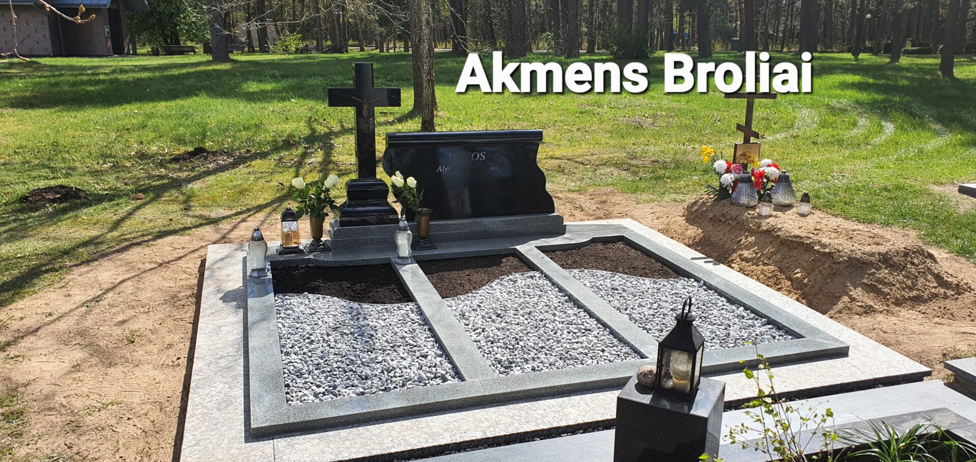 Paminklai. Antkapiai. Granito plokštės. Kapų tvarkymas. Akmuo. Uždangos