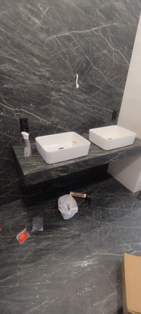 Plytelių bei mozaikos klijavimas