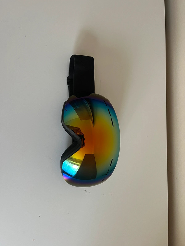 Slidinėjimo akiniai