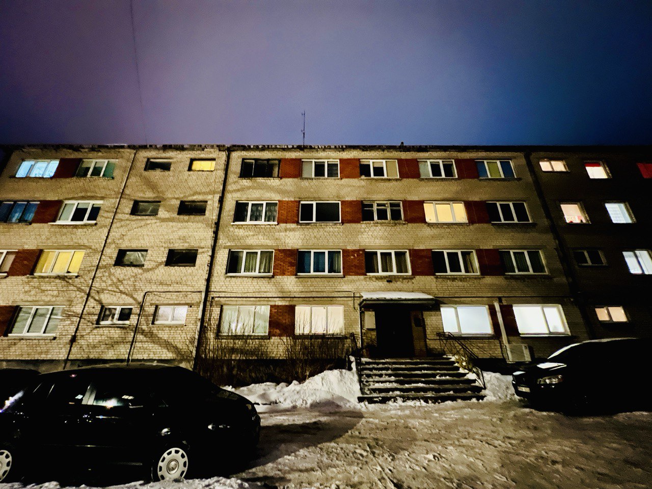 Parduodamas blokas bendrabučio tipo name