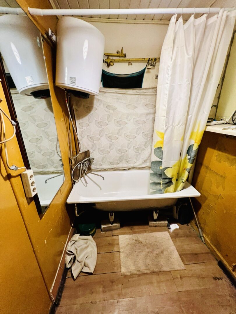 Parduodamas blokas bendrabučio tipo name