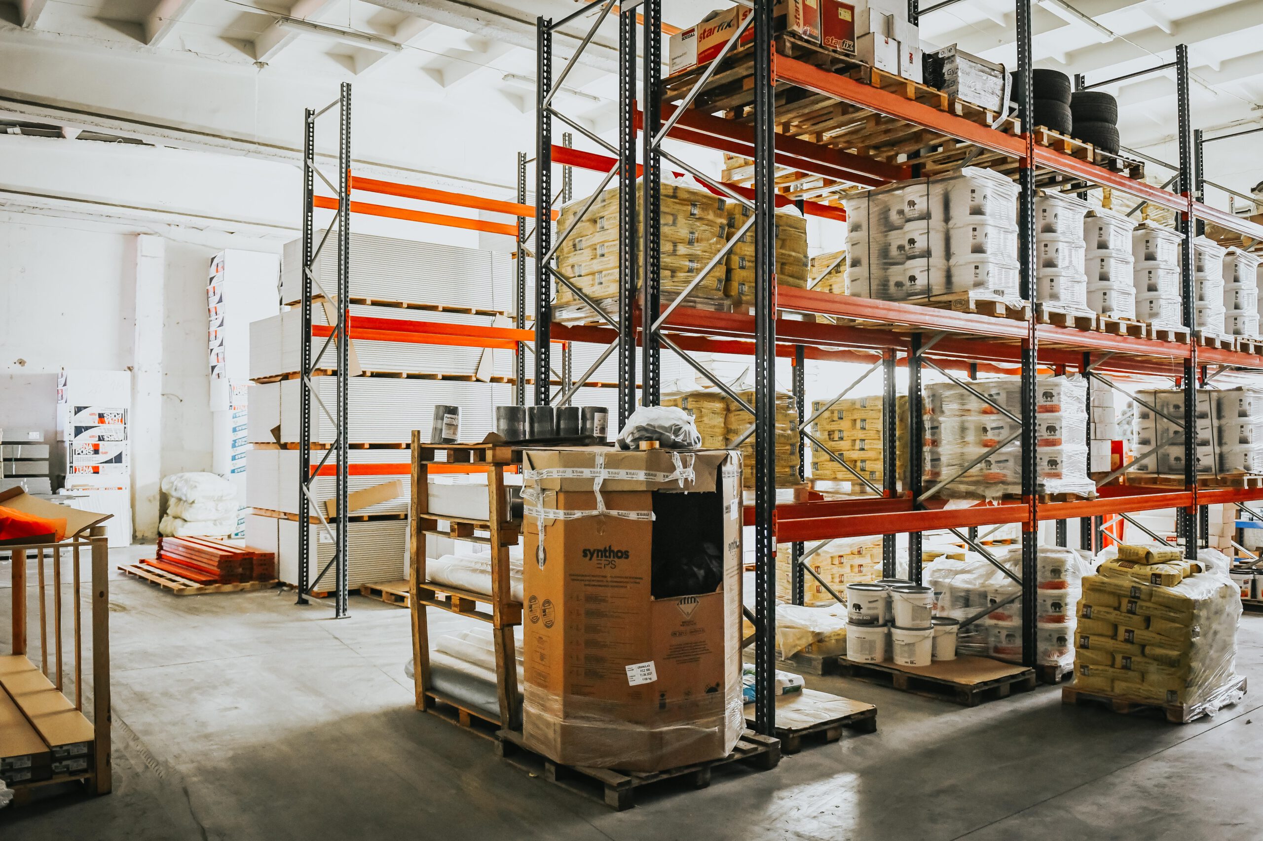 Išnuomojamos šildomos sandėliavimui-gamybai-prekybai tinkančios 724.36 kv.m. patalpos