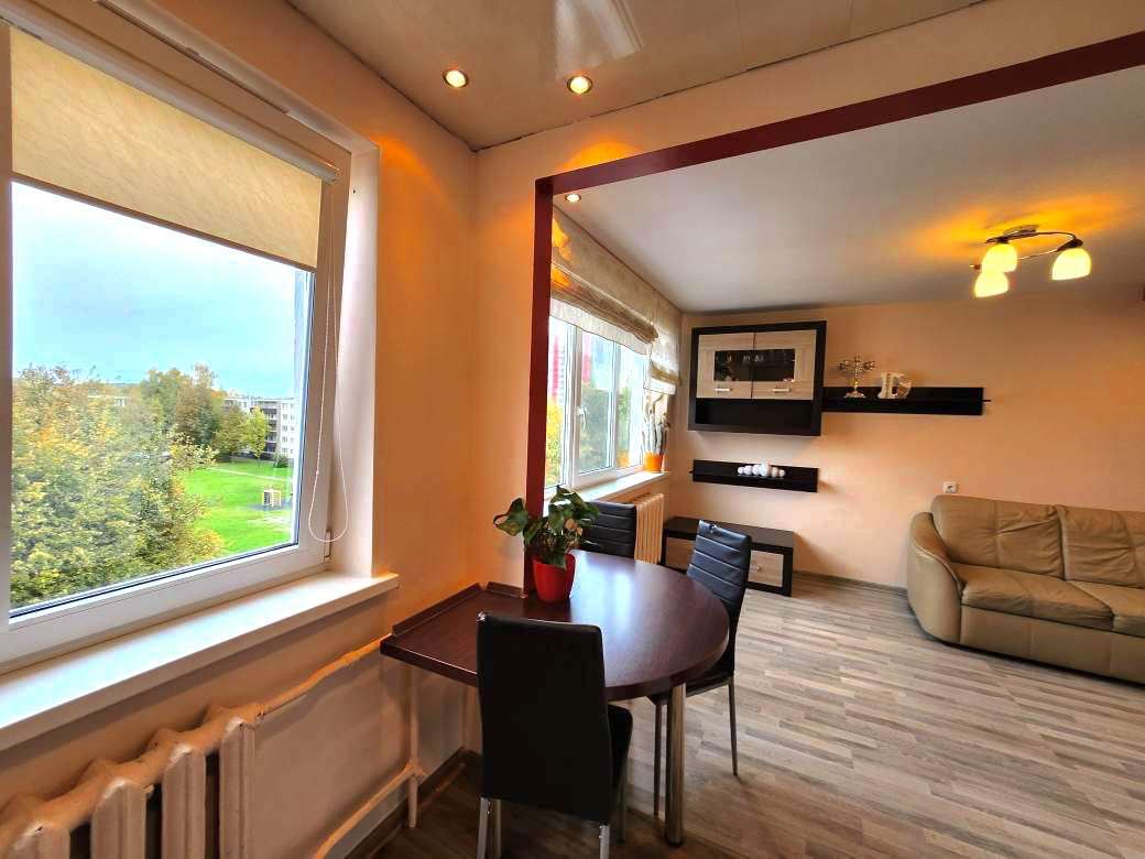 4 kambarių butas Renovuotame name