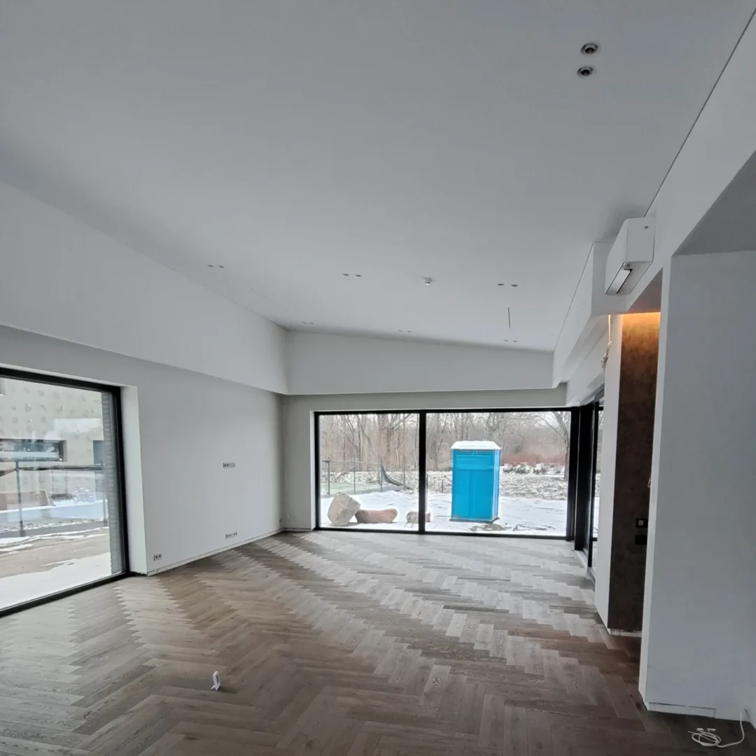 Atliekame glaistymo dažymo darbus