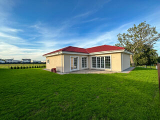 15E27037-0D88-4E10-8DA5-88F41655F65C