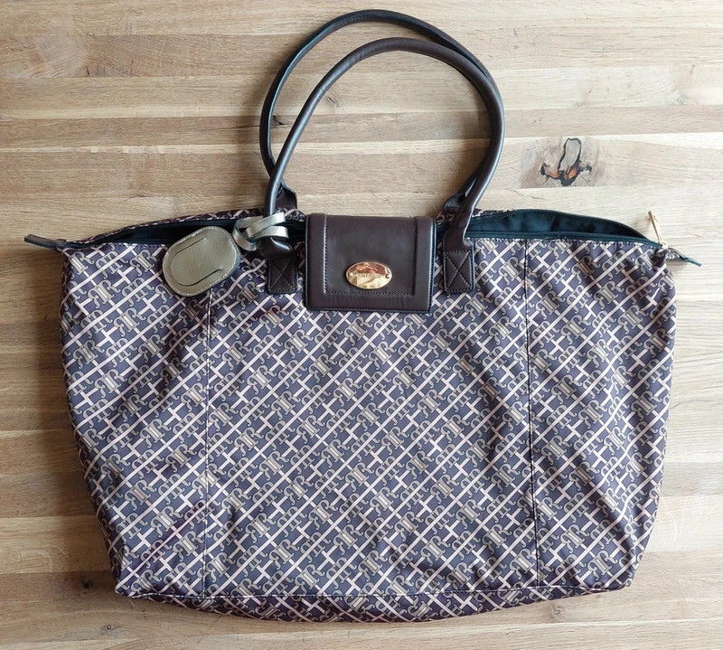 River Island rankinė