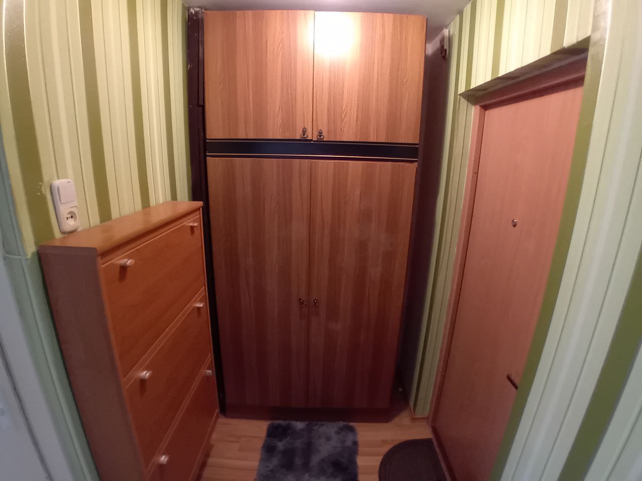 Radviliškio miesto centre, parduodamas 1 k butas