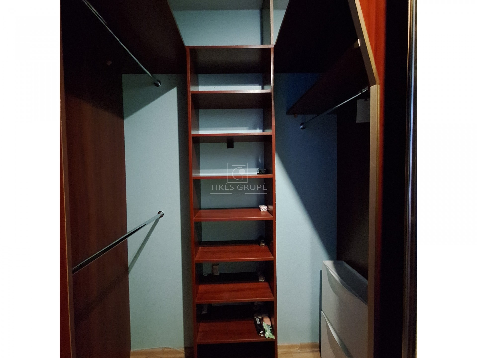 Parduodamas 2 kambarių butas su panoraminiais langais, Klaipėdoje.