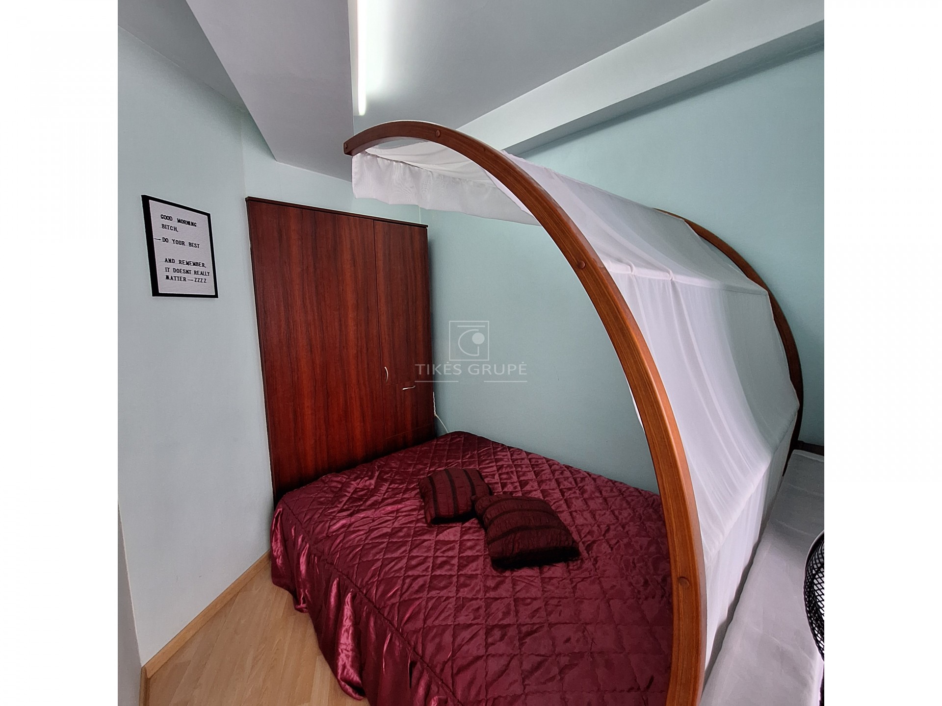 Parduodamas 2 kambarių butas su panoraminiais langais, Klaipėdoje.