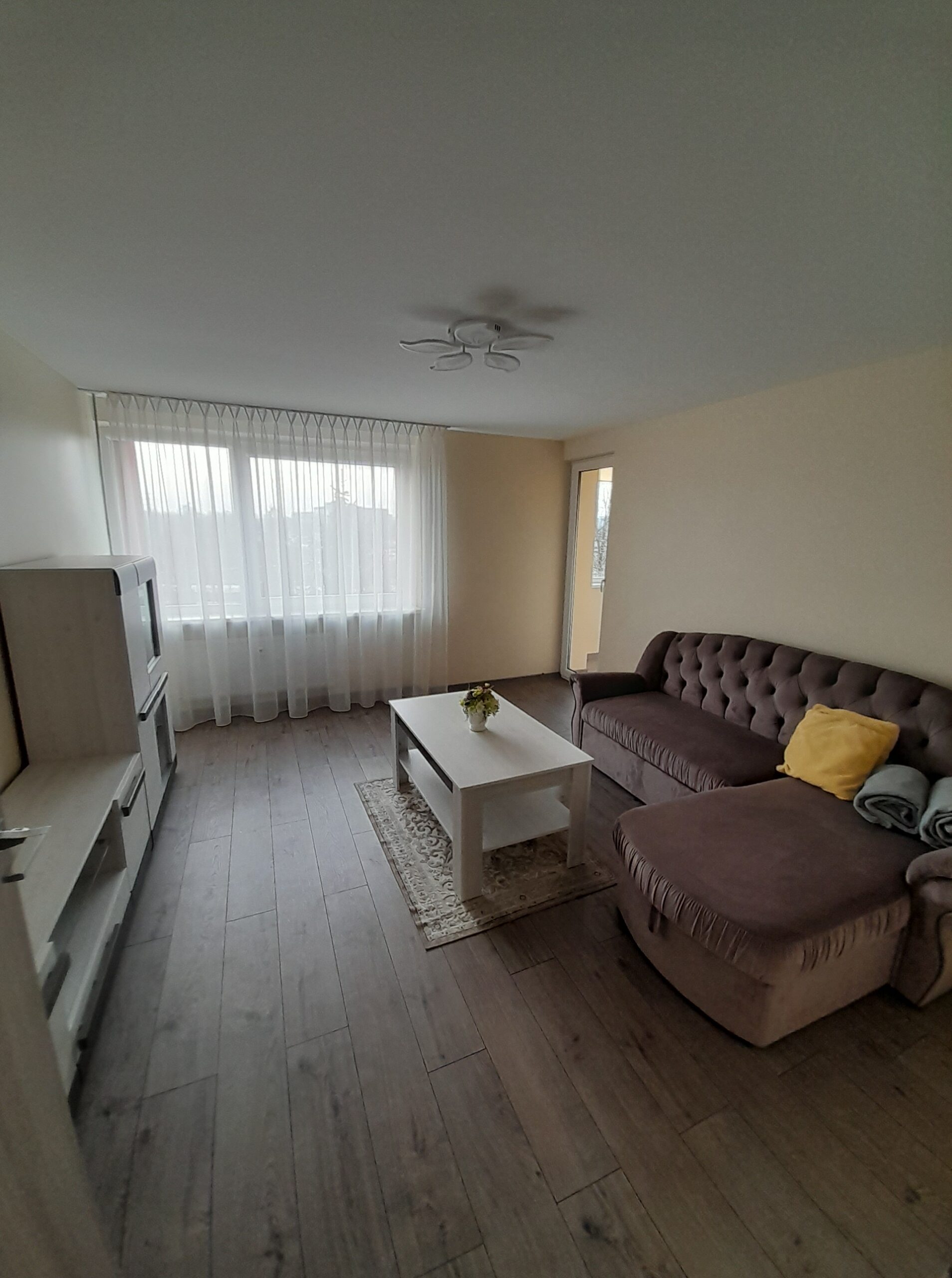 Išnuomojamas 2 k. butas, Klaipėdoje, Miško kvartale, Liepojos g.