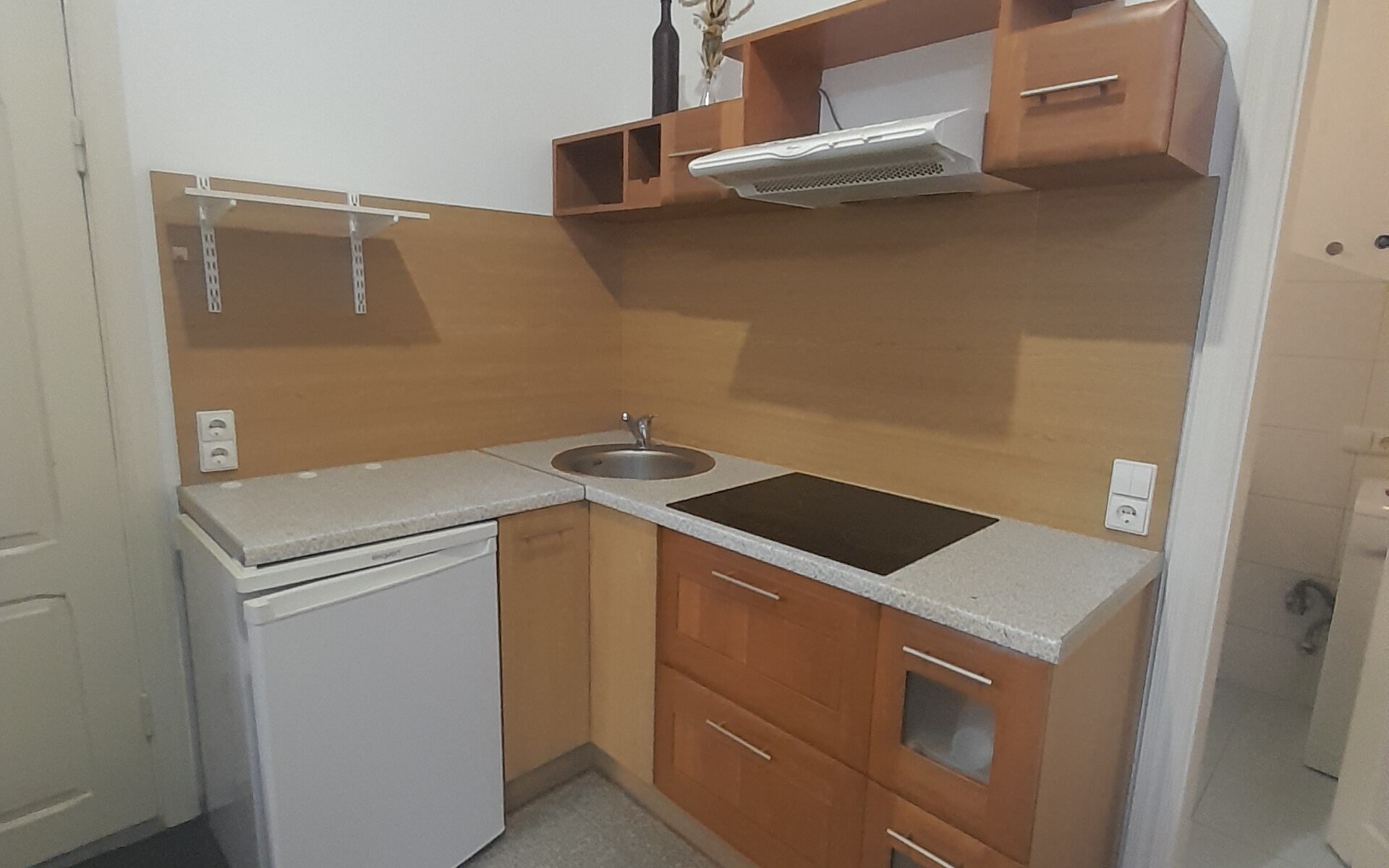 Išnuomojamas 3 kambarių butas, Klaipėdoje