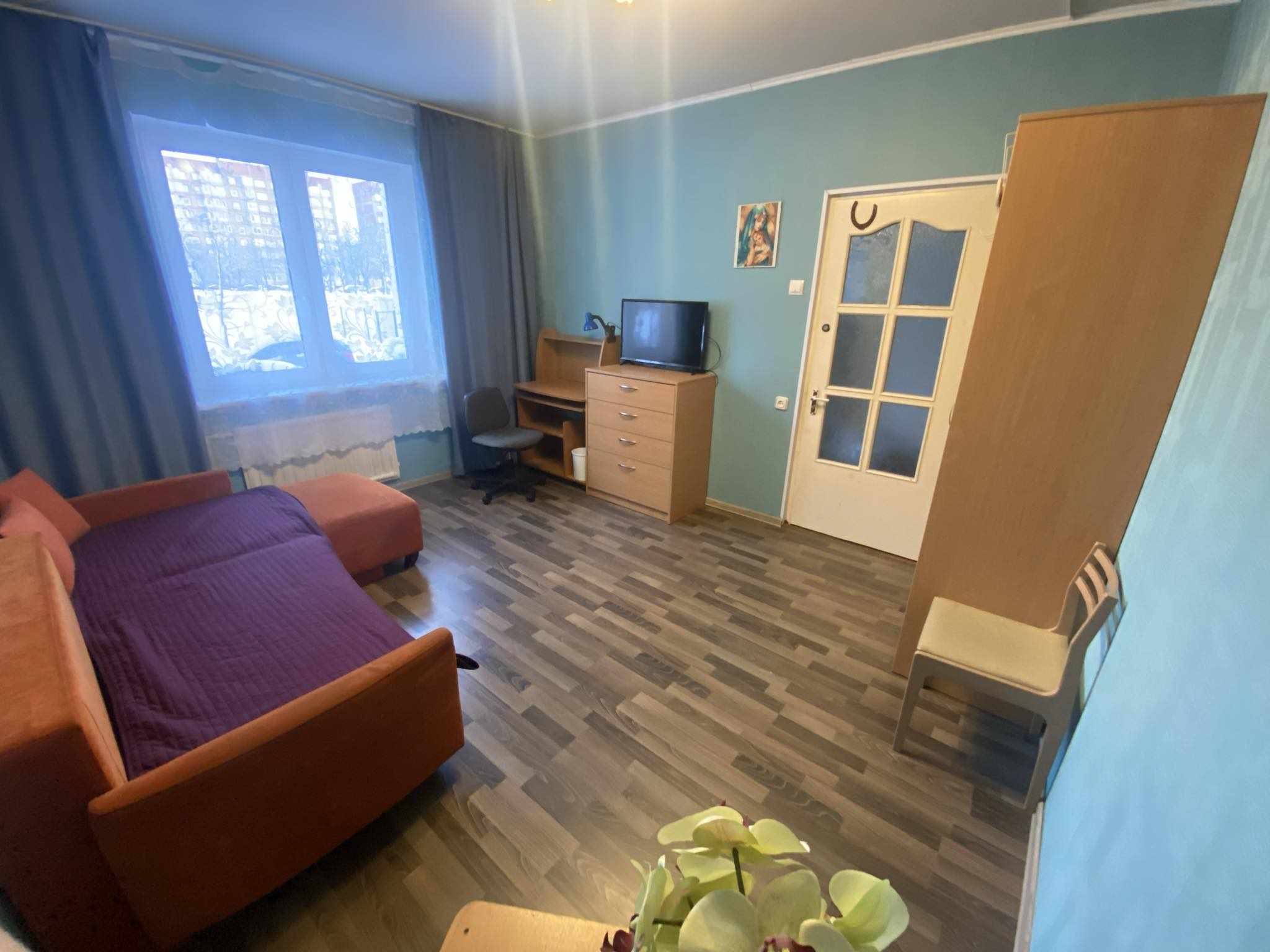 Laukininkų gatvėje, Klaipėdoje. Išnuomojamas 4 kambarių butas su holu