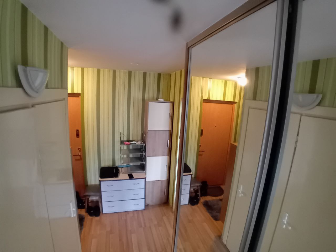 Radviliškio miesto centre, parduodamas 1 k butas