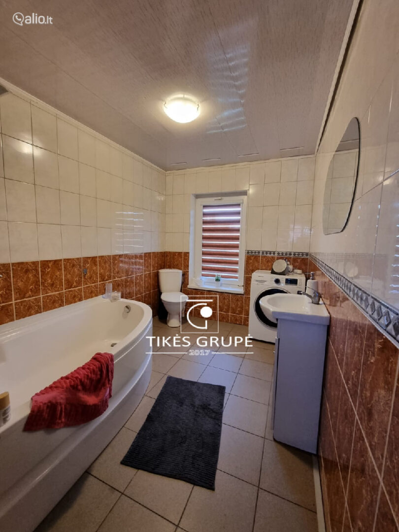 Klaipėdos r., Derceklių k., sodų bendrijoje Dituva parduodamas 122 kv.m. gyvenamas namas su 6 arų žemės sklypu ir 42kv.m. garažu