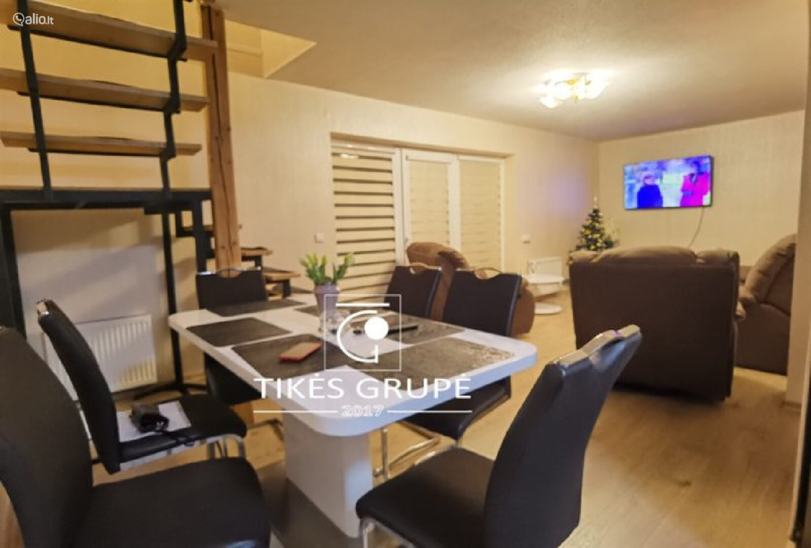 Klaipėdos r., Derceklių k., sodų bendrijoje Dituva parduodamas 122 kv.m. gyvenamas namas su 6 arų žemės sklypu ir 42kv.m. garažu