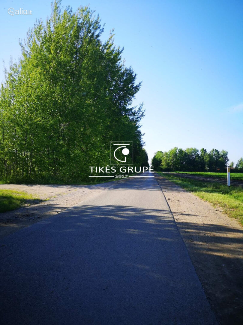 Klaipėdos r. Svencelės k. Parduodamas 1.2 hektaro sklypas. Sklypas puikiai tinkantis investicijai, bei kurti gyvenamųjų namų kvartaliuką,