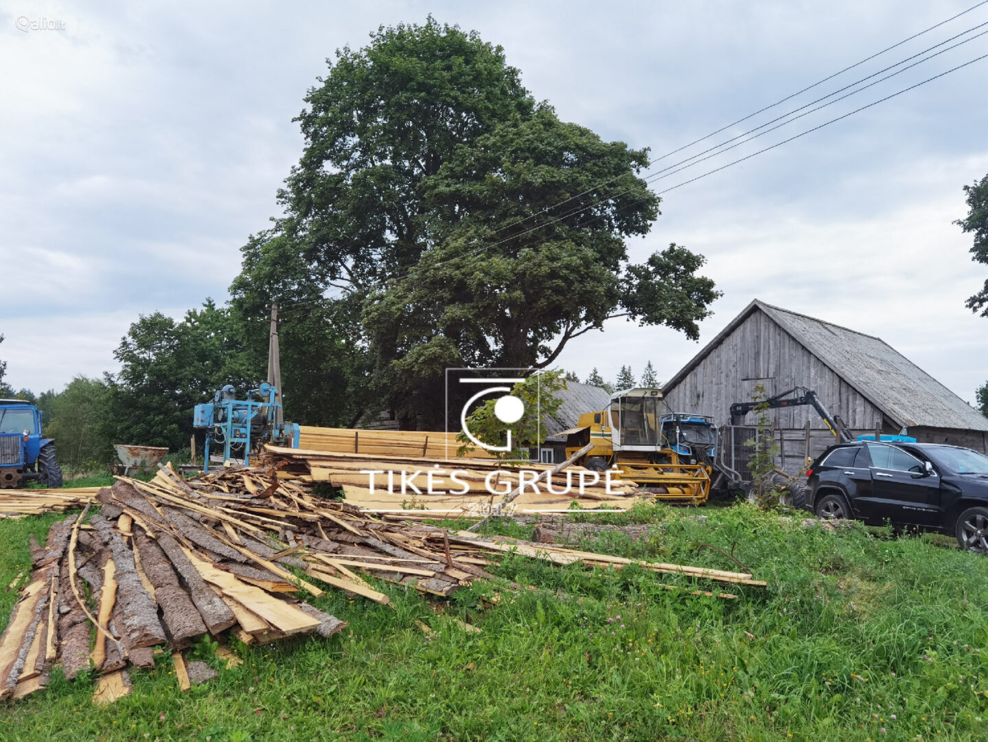 Rietavo raj., Norgalvių k., parduodama sena sodyba su 2.68 ha žemės sklypu.