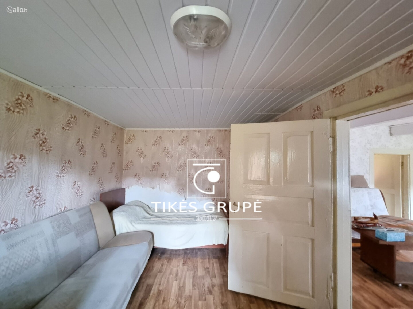 Nuostabiame pamario krašte, 1 km iki Ventės rago ir šalia Šturmų uostelio parduodama namo dalis su 25 arų namų valdos sklypu