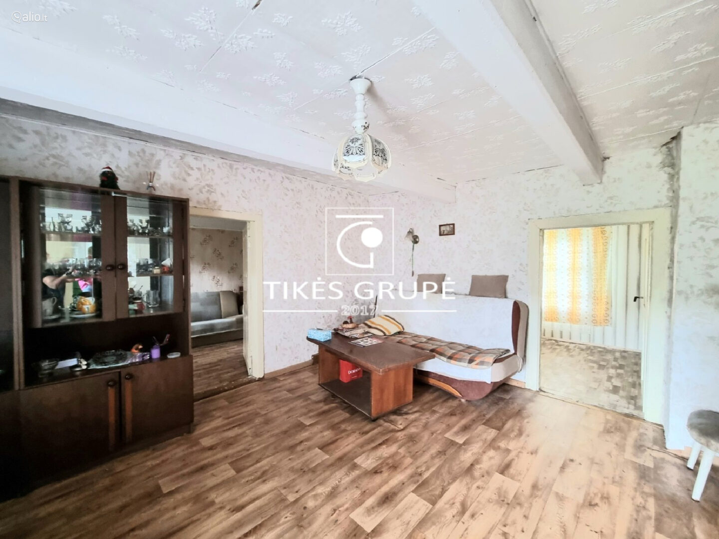 Nuostabiame pamario krašte, 1 km iki Ventės rago ir šalia Šturmų uostelio parduodama namo dalis su 25 arų namų valdos sklypu