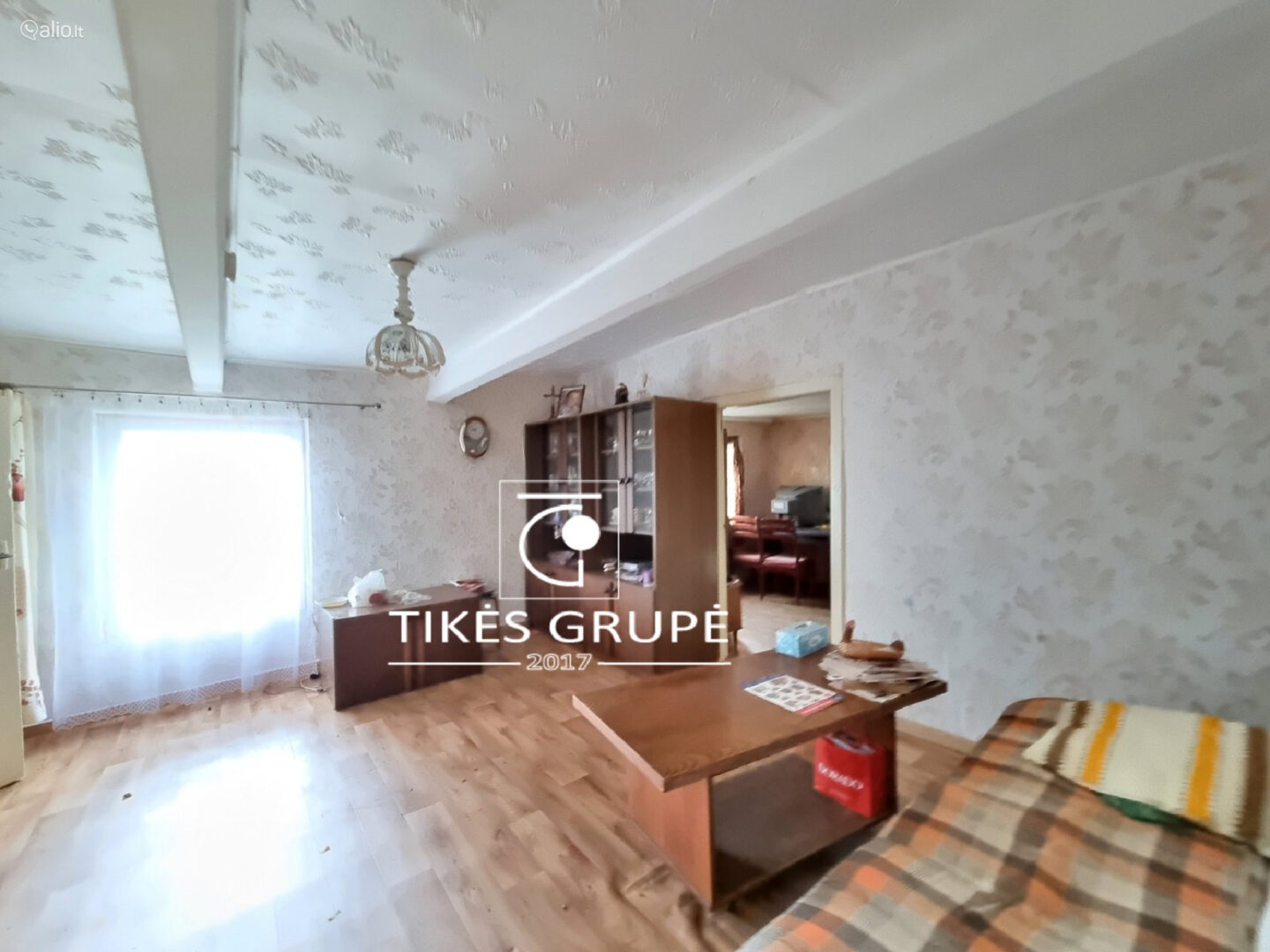 Nuostabiame pamario krašte, 1 km iki Ventės rago ir šalia Šturmų uostelio parduodama namo dalis su 25 arų namų valdos sklypu